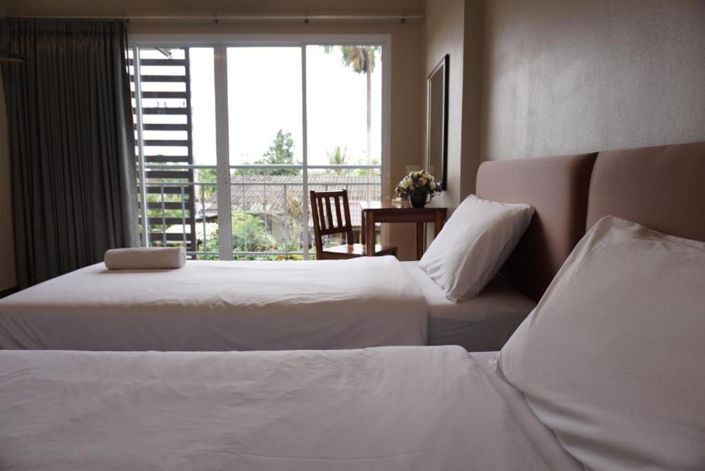 Chompu Nakarin Apartment Trang Exterior foto